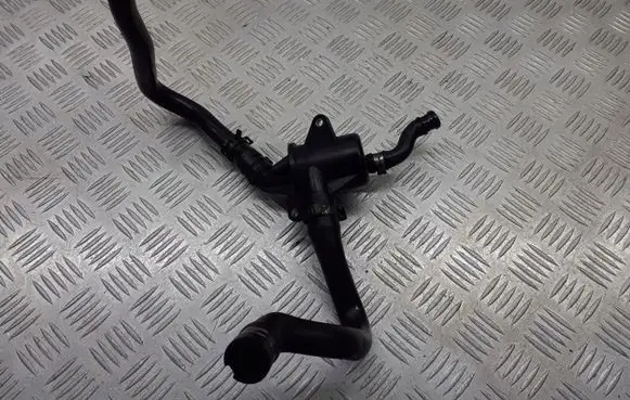 Opel Corsa C Breather hose/pipe 55185372