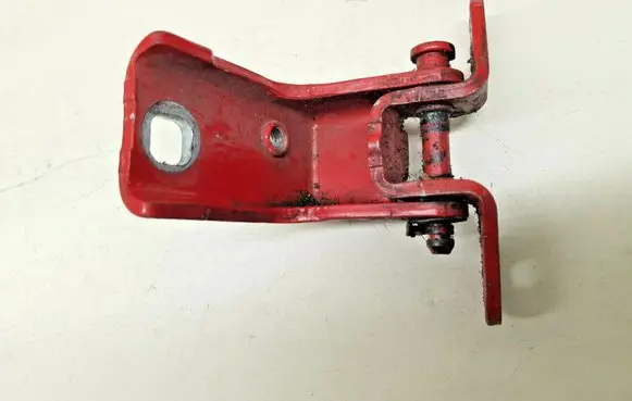 Ford Mondeo Mk III Rear door lower hinge 93BBF26807AL