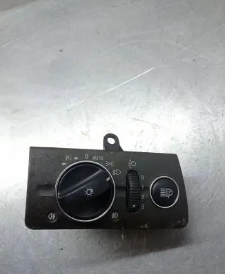 Mercedes-Benz E W211 Light switch 2115450204