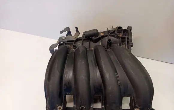 BMW 1 E81 E87 Intake manifold 7518751