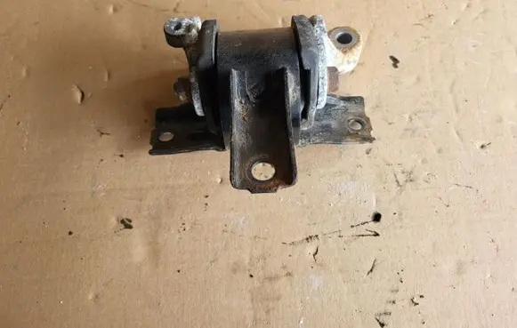 Mitsubishi ASX Engine mount vacuum valve 