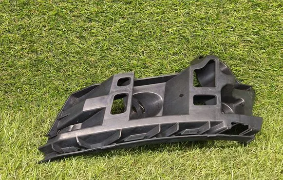 Volkswagen Jetta USA Rear bumper mounting bracket 17A807454 600620700100