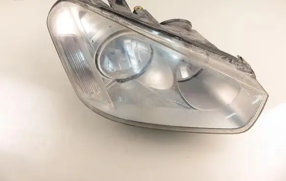 Ford C-MAX I Headlight/headlamp 
