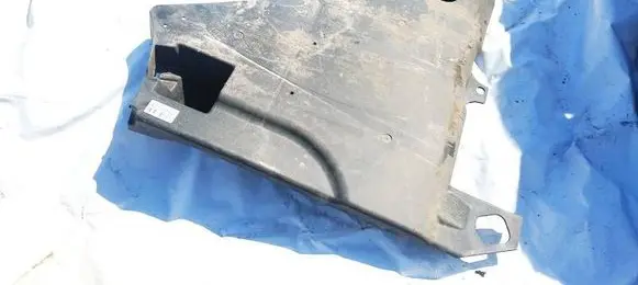Citroen C5 Engine splash shield/under tray 9682871780