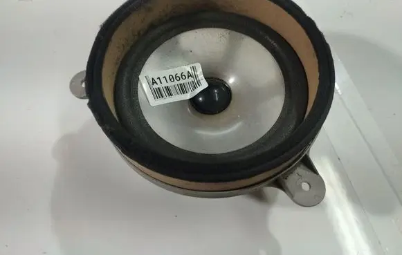 Subaru B9 Tribeca Front door speaker EA316P6339D6