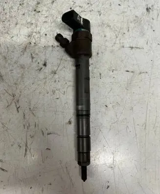 Audi A8 S8 D3 4E Fuel injector 0445110156
