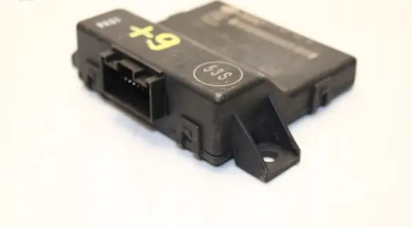 Audi A5 8T 8F Central body control module 