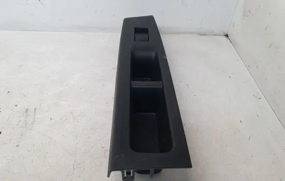 Toyota Yaris Electric window control switch 742310D330