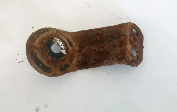 Toyota Avensis T250 Engine mounting bracket