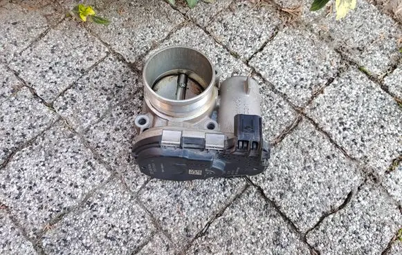 Ford Fusion II Throttle body valve CM5E9F991AD