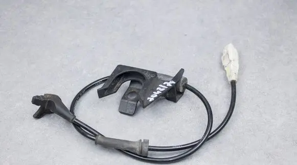 Peugeot 307 ABS brake wheel speed sensor 9652310580