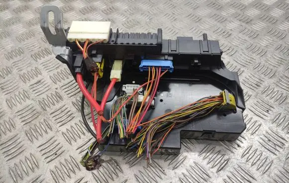 Mercedes-Benz E W212 Comfort/convenience module 2129060105