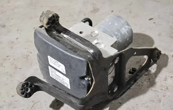 BMW X6 E71 ABS Pump 6788949 6788950