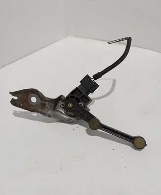 Volkswagen Touareg I Headlight/headlamp level sensor 7L0616214C 4E0907503C