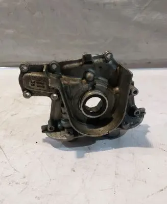 Opel Insignia A Oil pump 55566000