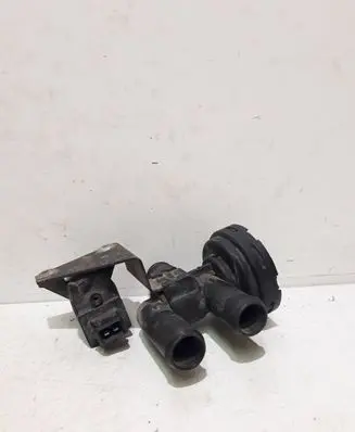 Saab 9-5 Coolant heater control valve 90566948 90566947