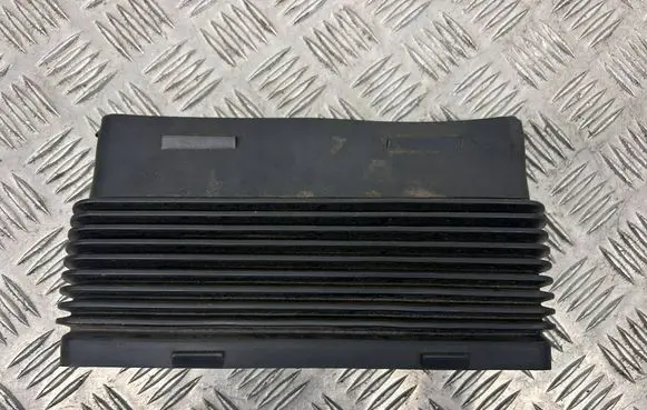 Audi Q7 4M Air intake duct part