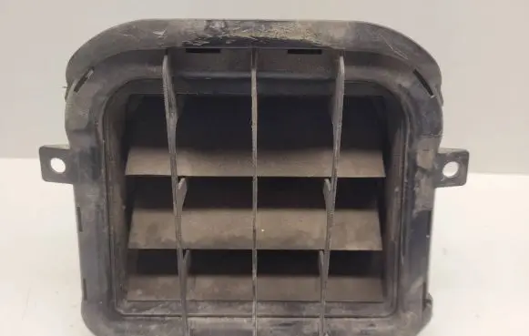 Audi A4 S4 B8 8K Quarter panel pressure vent 8K0819161B