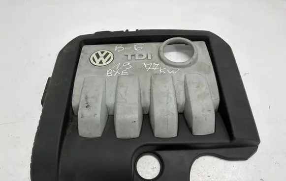Volkswagen PASSAT B6 Engine cover (trim) 03G103925BR
