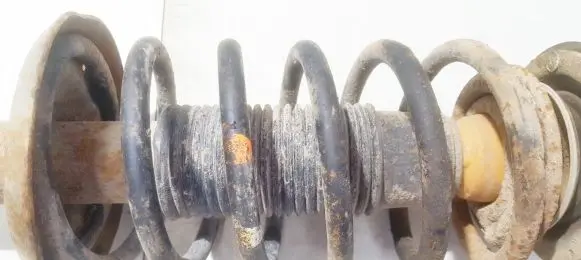 Volkswagen Golf III Front coil spring