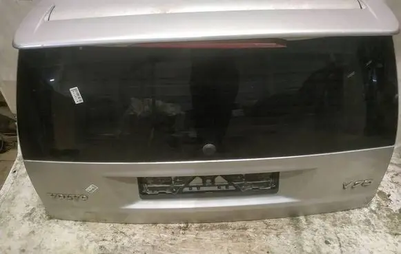 Volvo V70 Tailgate/trunk/boot lid PILKAS