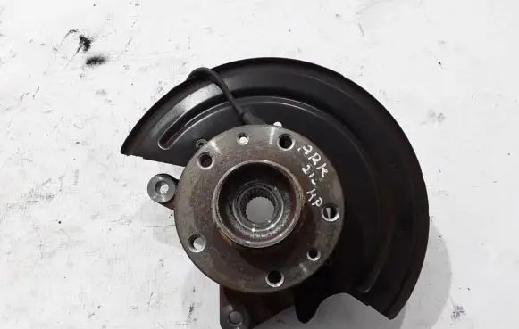 Renault Arkana Front wheel hub 8200881824
