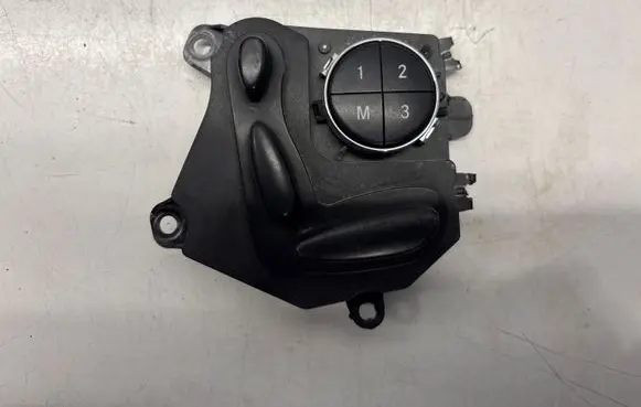 Mercedes-Benz E W211 Seat control switch 2118207710