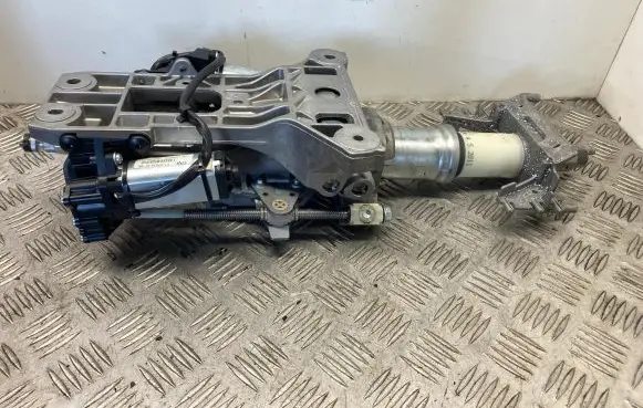 BMW 5 F10 F11 Steering wheel axle 6787926