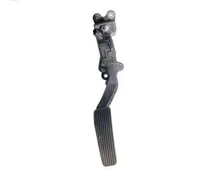 Chrysler 300C Accelerator throttle pedal 04861714AF