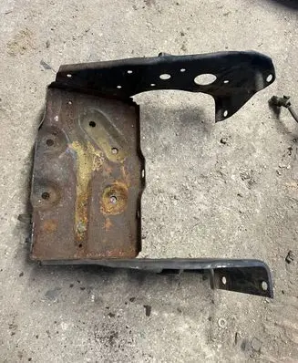 Mitsubishi Pajero Battery tray 