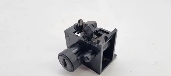 Volkswagen PASSAT B4 Armrest lock 3A0864579