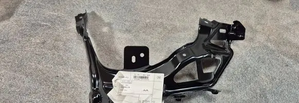 Mini One - Cooper F56 F55 Headlight/headlamp mounting bracket 51647301600