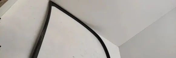 KIA Picanto Rubber seal front door window/glass 