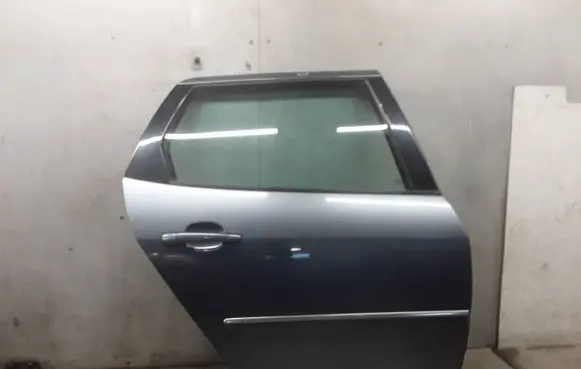 Peugeot 407 Rear door 