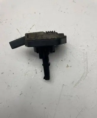 Volkswagen Touran I Oil level sensor 1J0907660C