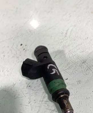 Audi A6 S6 C5 4B Fuel injector 06c133551 1249b05497