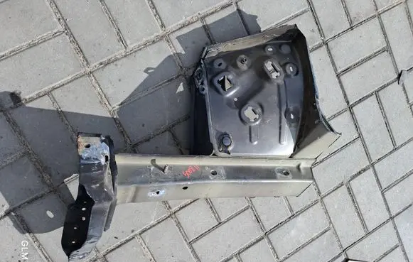 Peugeot 5008 II Front side member 