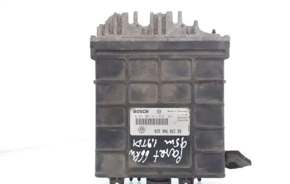 Volkswagen PASSAT B4 Engine control unit/module 0281001411 028906021DD