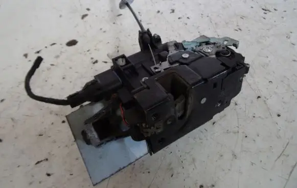 Volkswagen Caddy Loading door lock 