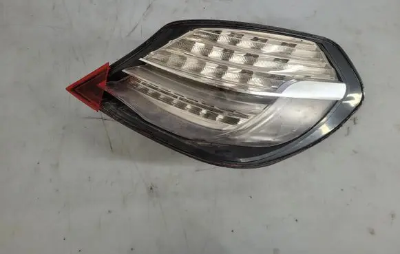 BMW 6 F06 Gran coupe Tail light part 7210578