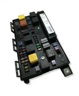 Opel Astra H Fuse module 13181658