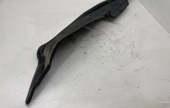 Dodge Durango Fender foam support/seal 68084037AD 68036635AA 68084037AA