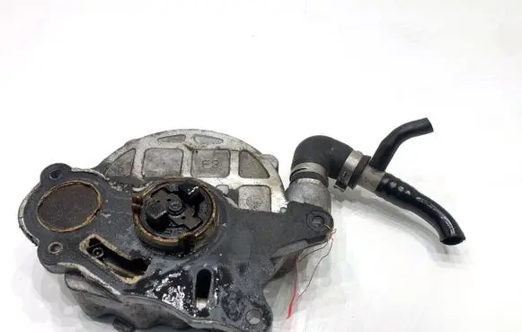 Audi A4 S4 B8 8K Vacuum pump 03L145100F