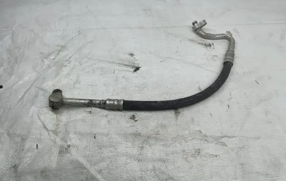Air conditioning (A/C) pipe/hose