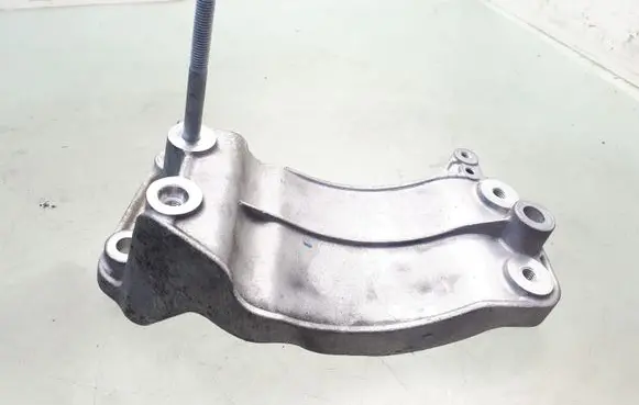 Maserati Ghibli Generator/alternator bracket VMMT013362F