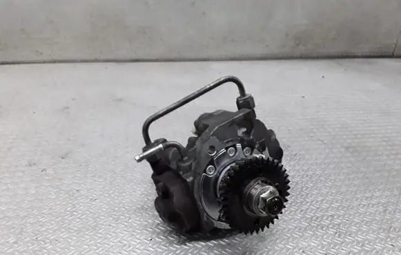 Subaru Legacy Fuel injection high pressure pump 2940000760