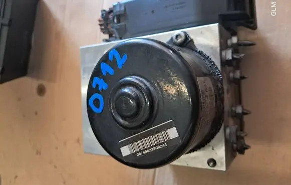 Mercedes-Benz CLK A209 C209 ABS Pump A0054310712