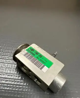 Volvo XC60 Air conditioning (A/C) expansion valve 7036866 326527 R134A