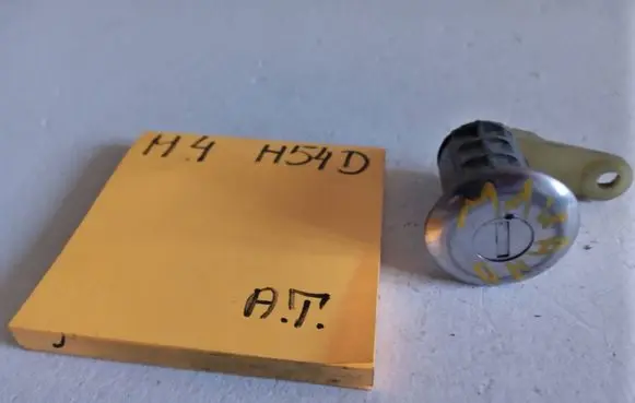 Renault Clio II Front door lock (next to the handle) 1212123