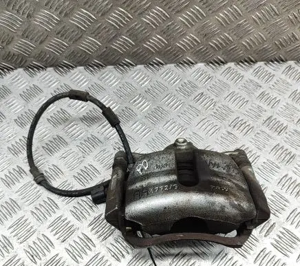Volkswagen T-Roc Front brake caliper 8V0615124